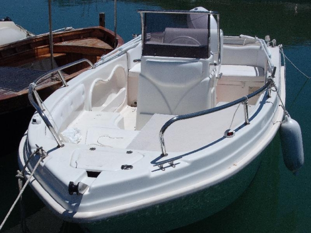  Renta de lanchas y botes 